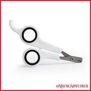 Stainless Steel White and Black Comfort Grip Cat or Small Dog Nail Clippers